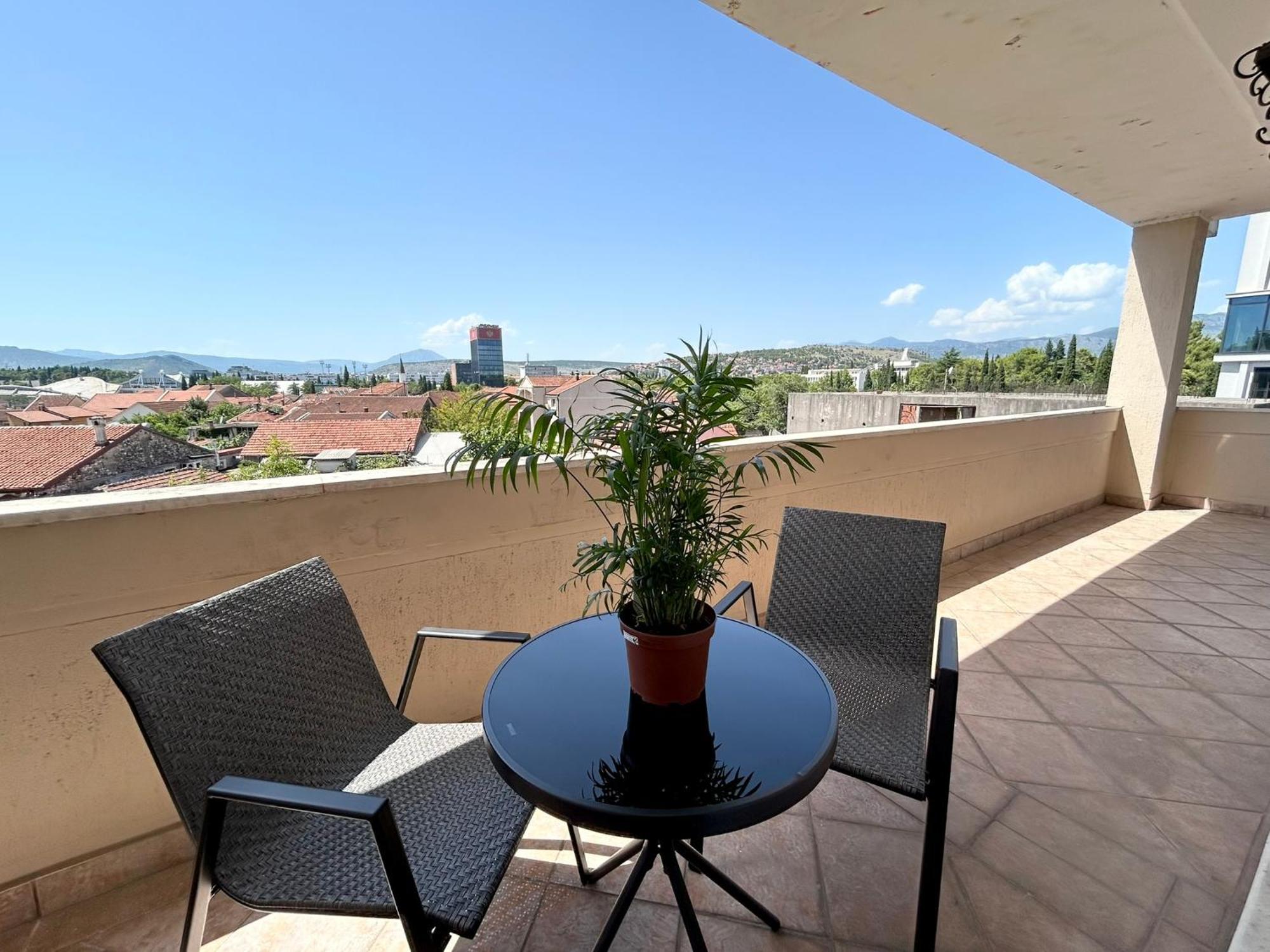 Hotel Bojatours Podgorica Bagian luar foto