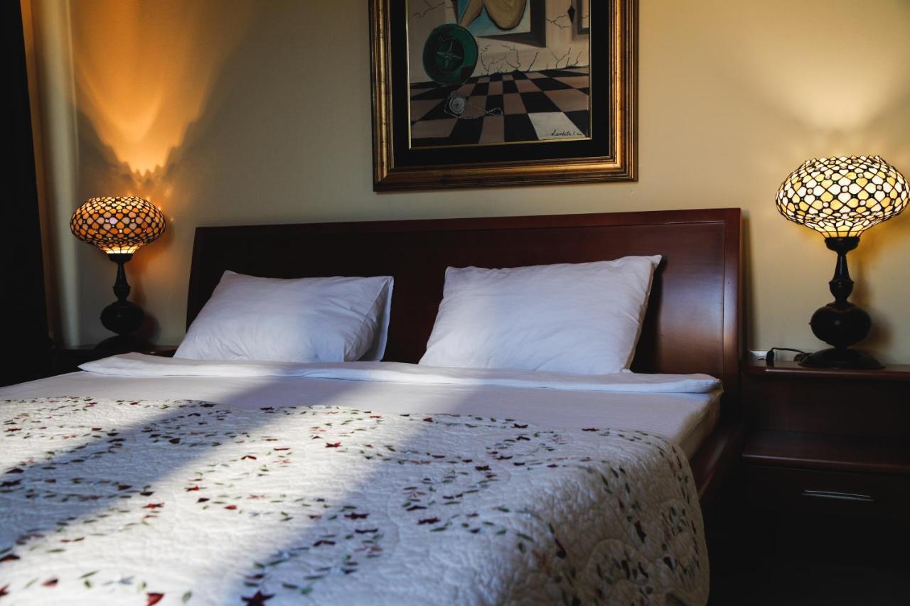 Hotel Bojatours Podgorica Bagian luar foto